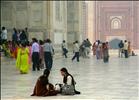 visitors in Taj Mahal 3